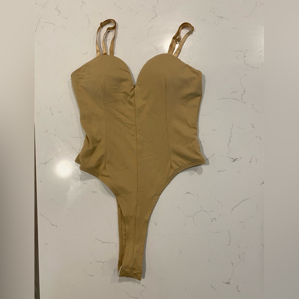 Jluxlable padded bodysuit